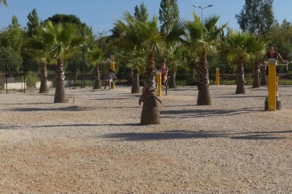 Ideal Pour Visiter Les Iles D'Or Hyeres 0*,