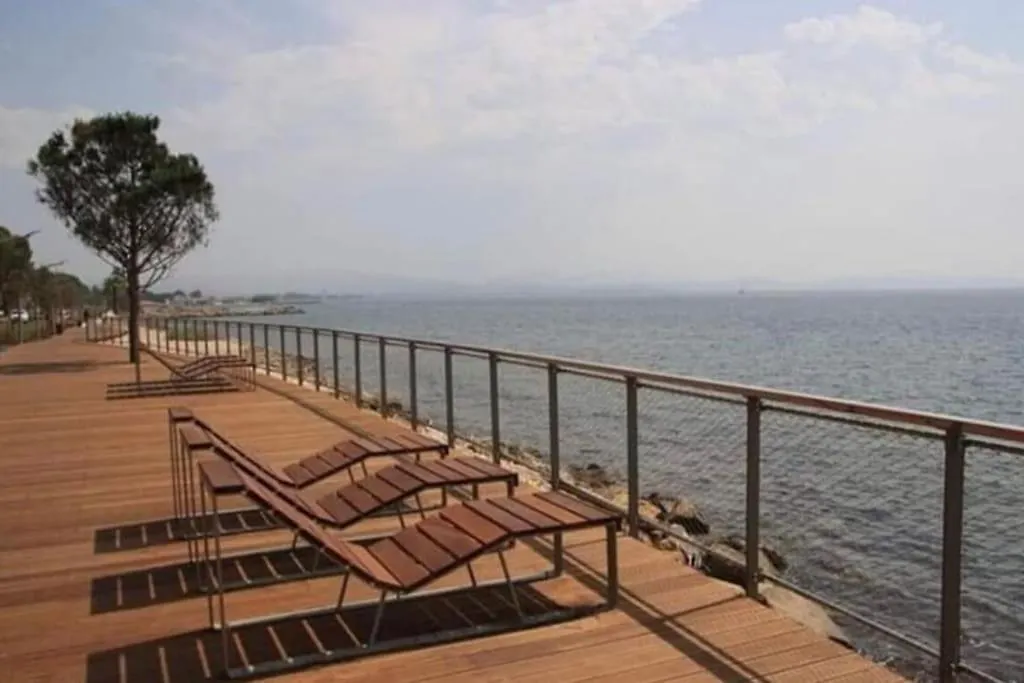 Chalet Ideal Pour Visiter Les Iles D'Or Hyeres